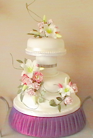 pink wedding cake designs.jpg